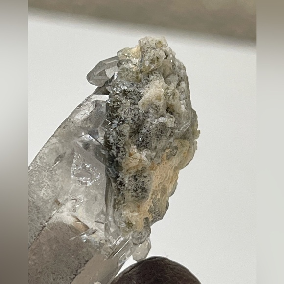 Lemurian Quartz with inclusions - Picture 13 of 14